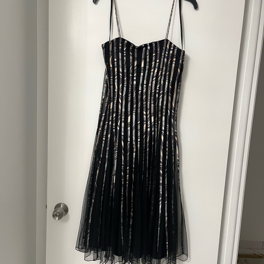 Elegant Black Midi Dress with Timeless Appeal